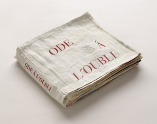 Ode à l’Oubli. 2002. Fabric illustrated book